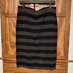 Stretch Knit Pencil Skirt